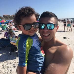 Meet your Posher, Andres